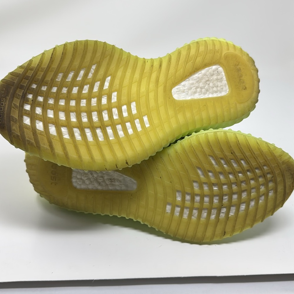 Yeezy Boost 350 - Picture 6 of 7